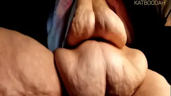 Mega boobs milf