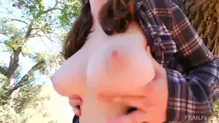 Des seins hors concours