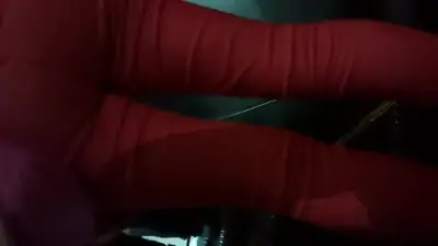 Culito de chavita en el metro 1