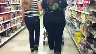 Momma got a lotta ass