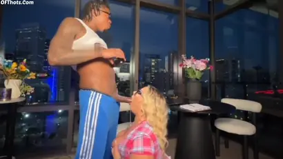 Phat ass white girl vs bbc