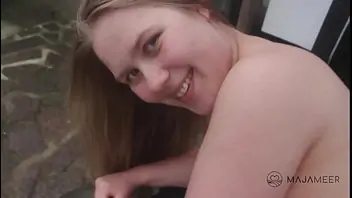 Chubby white girl sucking big dick deepthroating swallowing