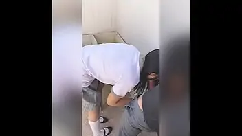 Colombiano en la escuela haciendo sexo