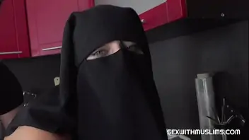 Muslim girl fingering